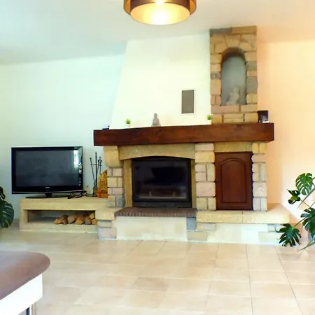 Spacious And Comfortable With Garden Apartman *