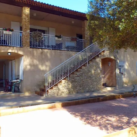 Spacious And Comfortable With Garden Six-Fours-les-Plages