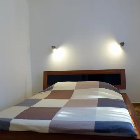 Spacious And Comfortable With Garden *